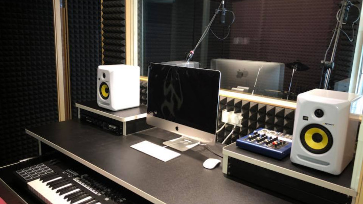 YY3s 流行樂隊於樂隊室新建錄音室