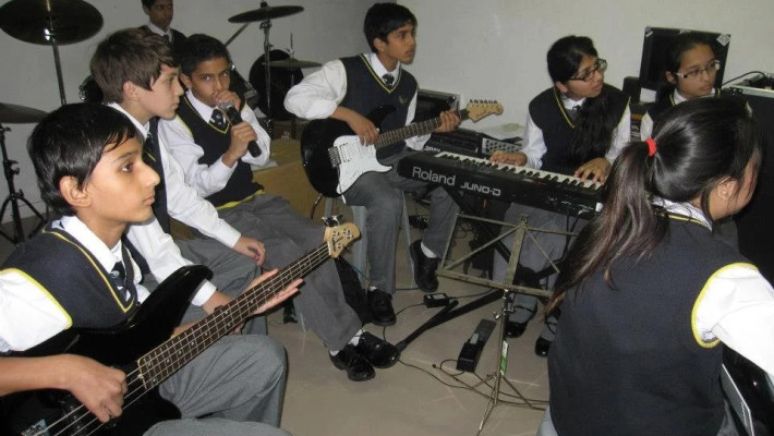 Monstarz 樂隊成立, NCS學生的第一節課!