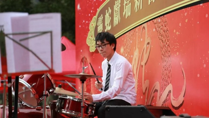 靈蛇獻瑞新春嘉年華,出席社區節日表演